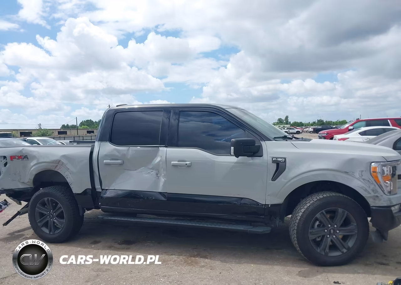 2023 Ford F-150 Xlt VIN:1FTFW1E56PKD92595 - 13