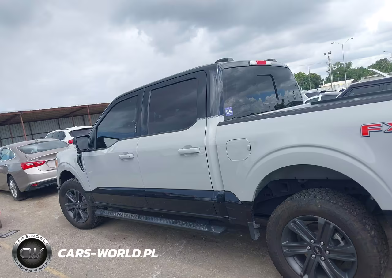 2023 Ford F-150 Xlt VIN:1FTFW1E56PKD92595 - 14