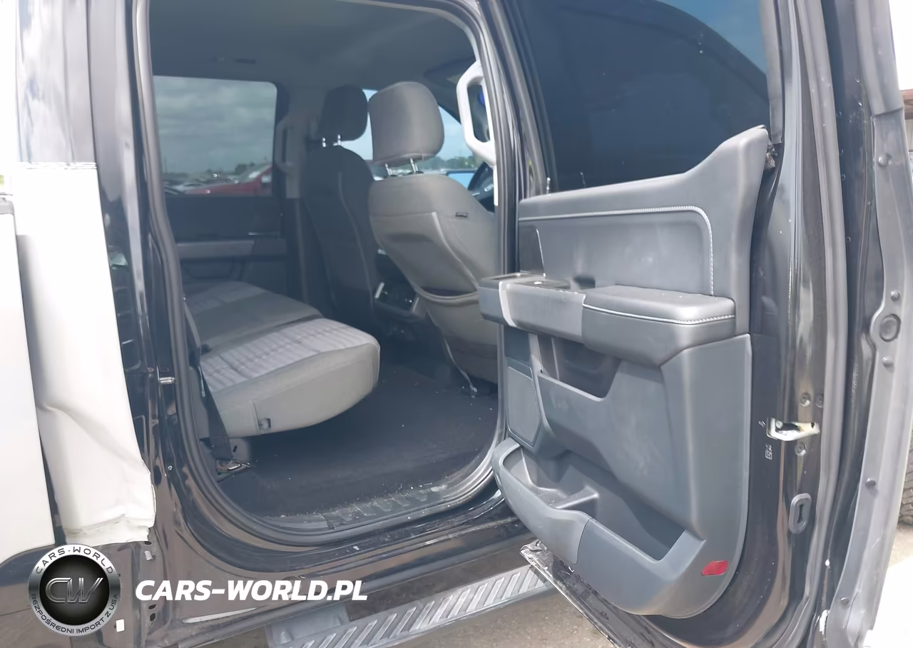2023 Ford F-150 Xlt VIN:1FTFW1E56PKD92595 - 8