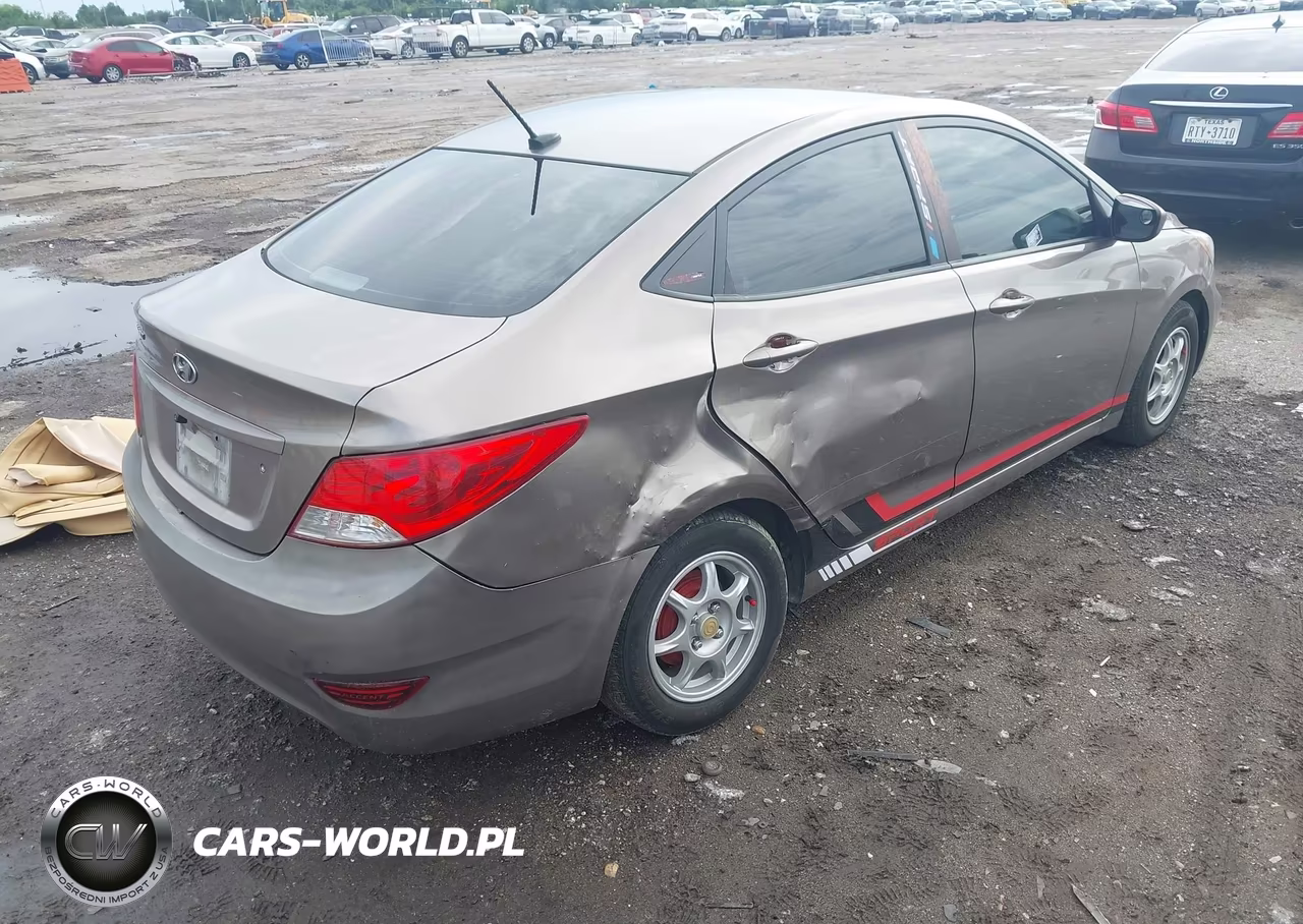 2013 Hyundai Accent Gls VIN:KMHCT4AE1DU349491 - 4