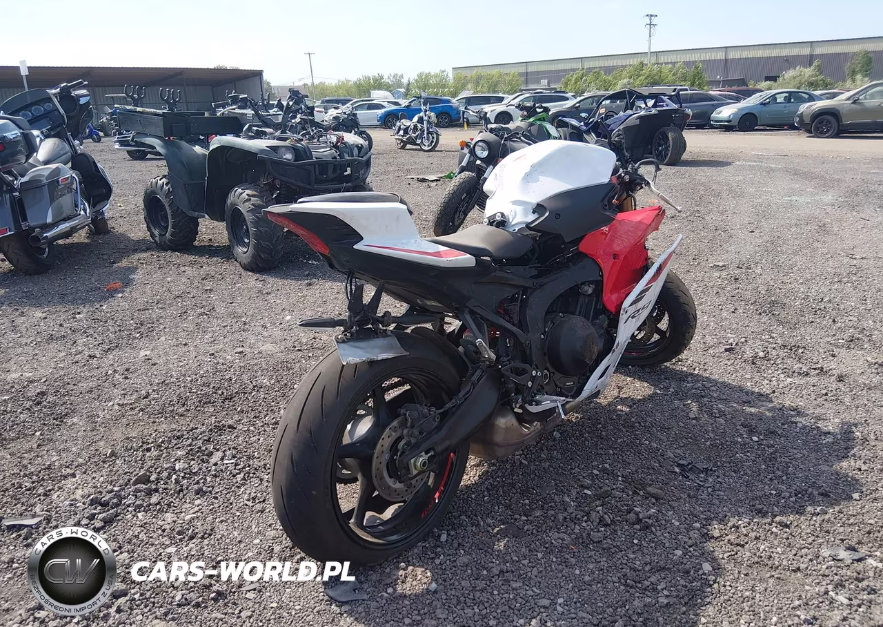 2025 Yamaha Yzf890 VIN:JYARNA3E3SA000959 - 4