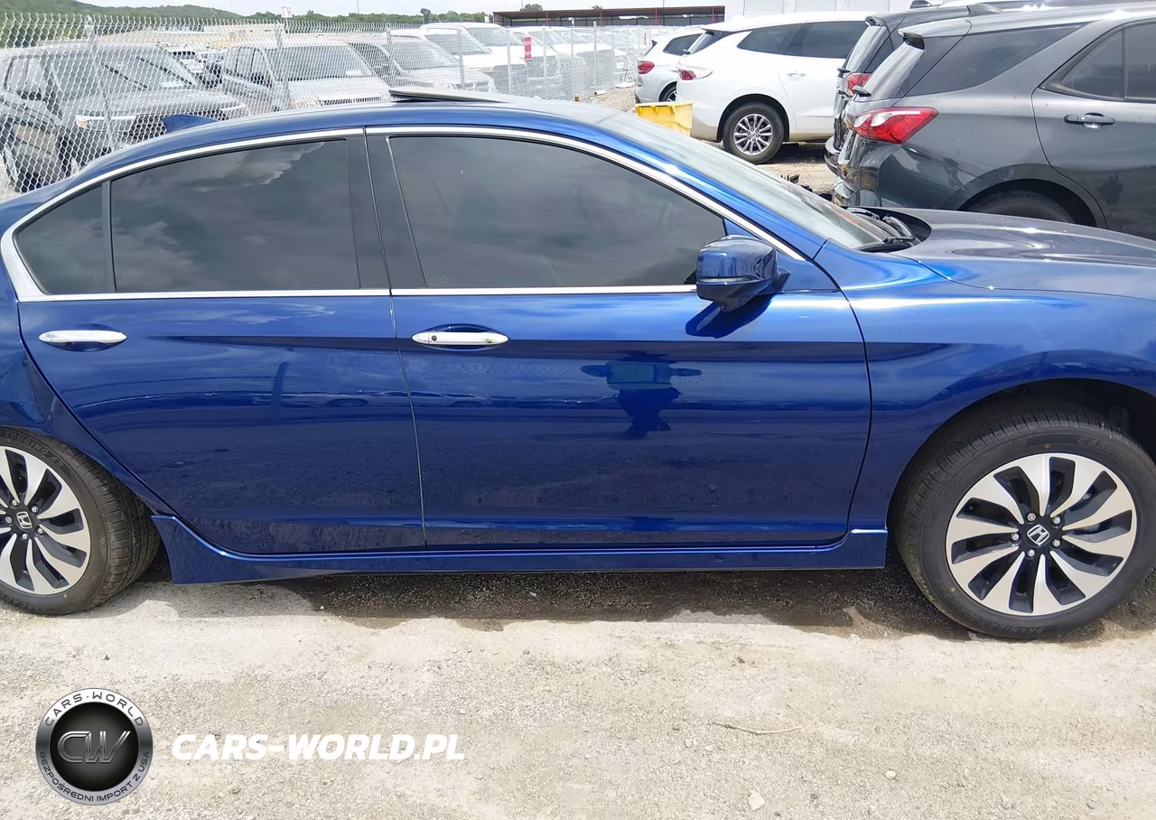 2017 Honda Accord Hybrid Touring VIN:JHMCR6F74HC013885 - 13