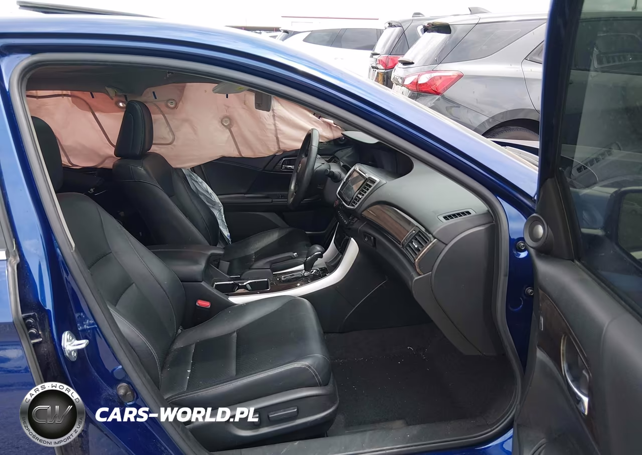 2017 Honda Accord Hybrid Touring VIN:JHMCR6F74HC013885 - 5