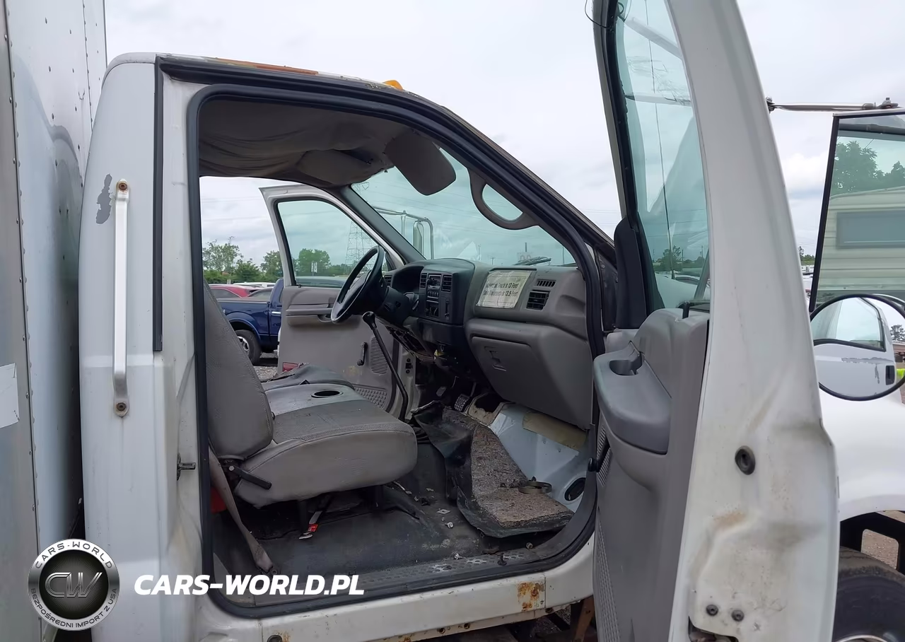 2000 Ford F650 Super Duty VIN:3FEWF65H4YMA01419 - 7