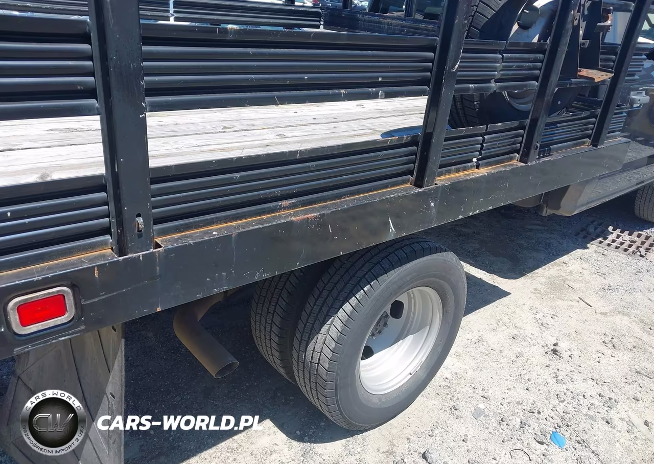 2019 Ford F-350 Chassis Xl VIN:1FDRF3G66KEG53886 - 13