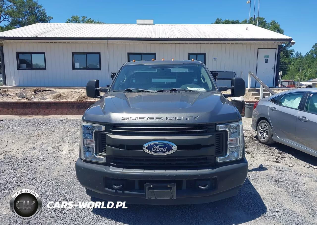 2019 Ford F-350 Chassis Xl VIN:1FDRF3G66KEG53886 - 18