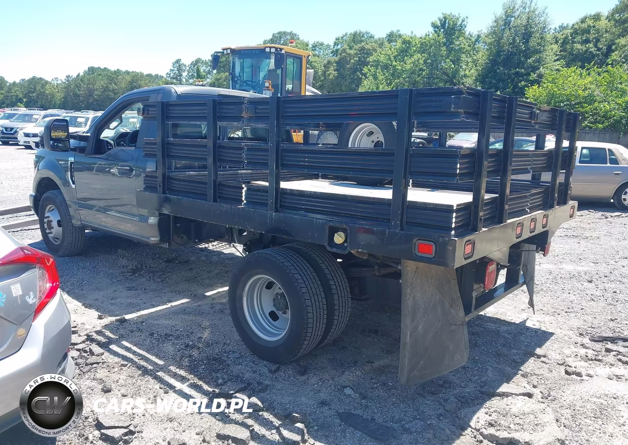 2019 Ford F-350 Chassis Xl VIN:1FDRF3G66KEG53886 - 3