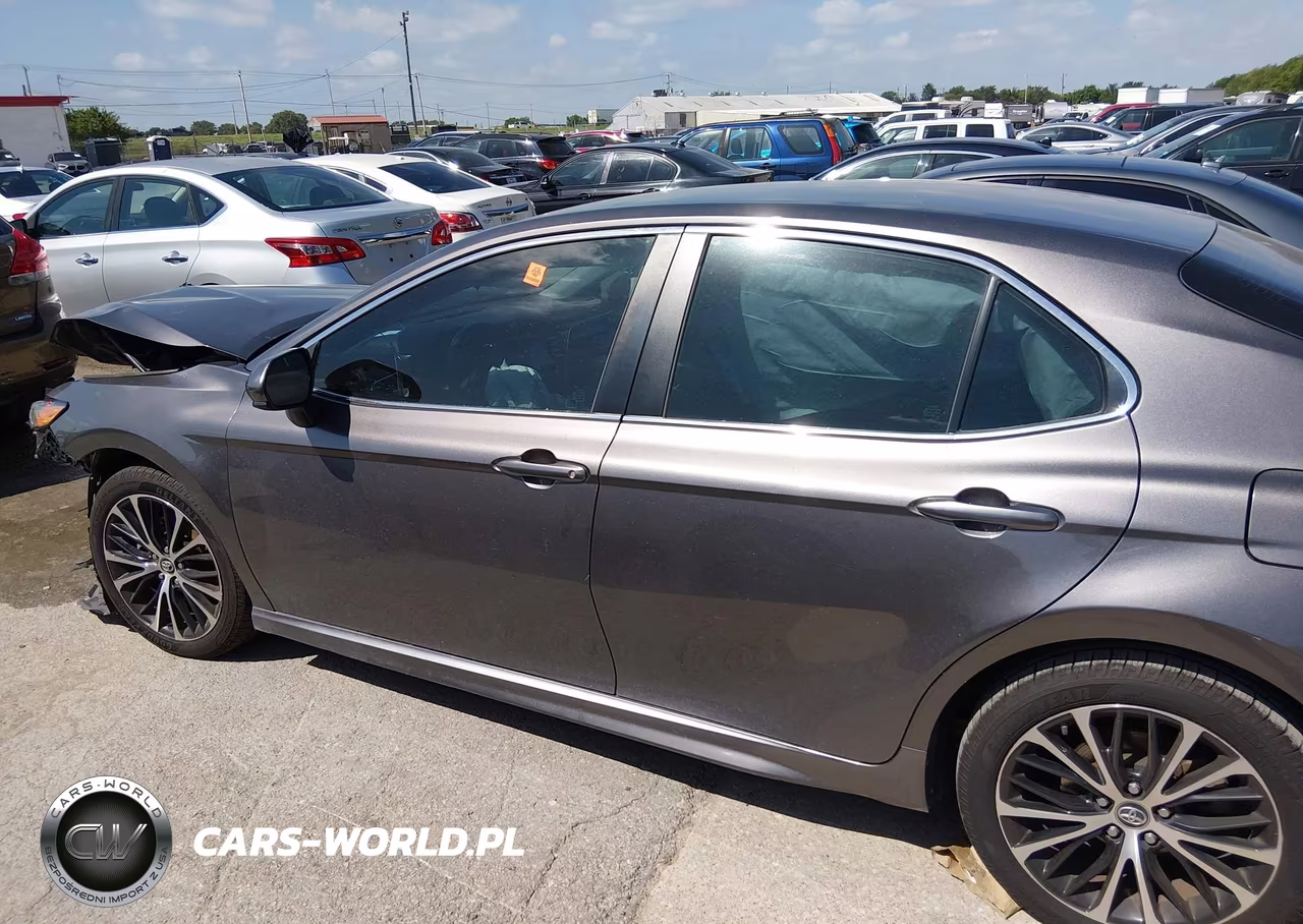 2018 Toyota Camry Se VIN:4T1B11HK2JU550033 - 15