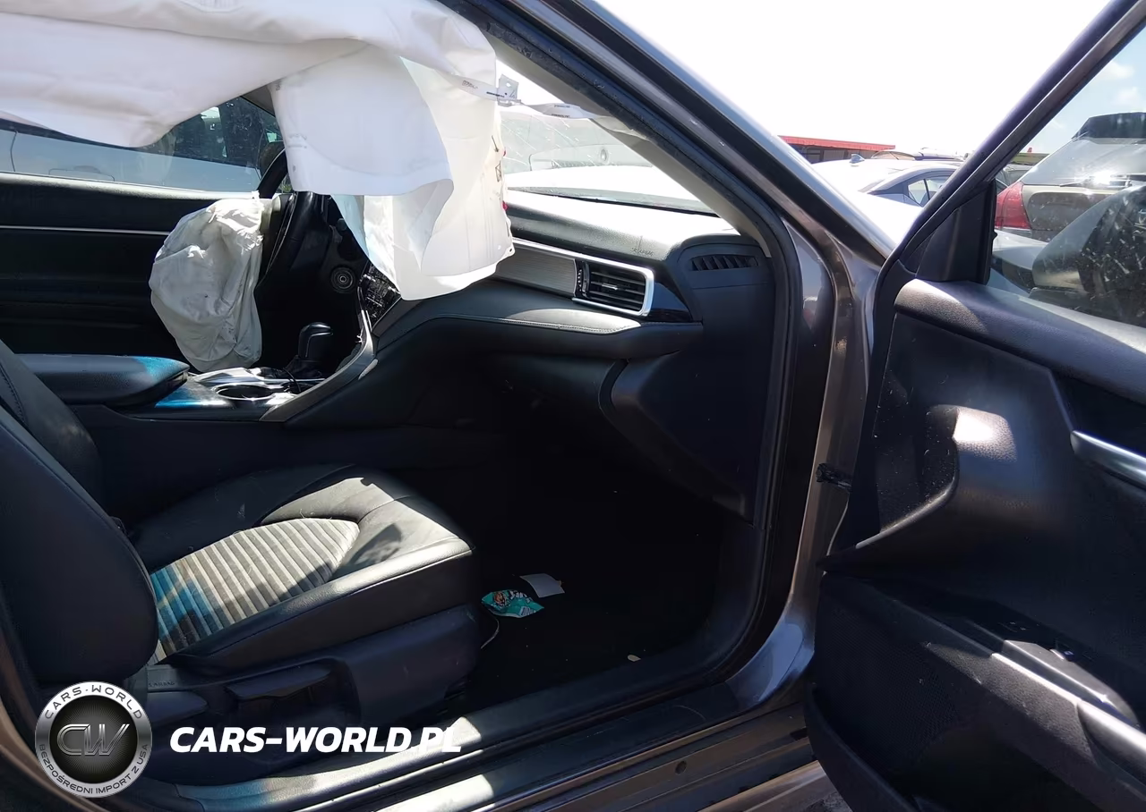 2018 Toyota Camry Se VIN:4T1B11HK2JU550033 - 5