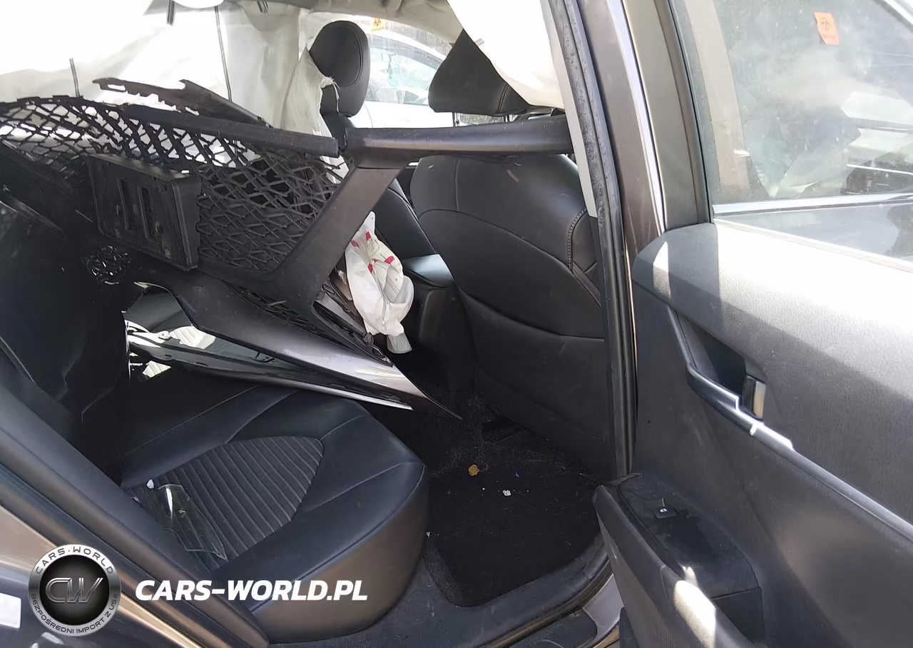 2018 Toyota Camry Se VIN:4T1B11HK2JU550033 - 8