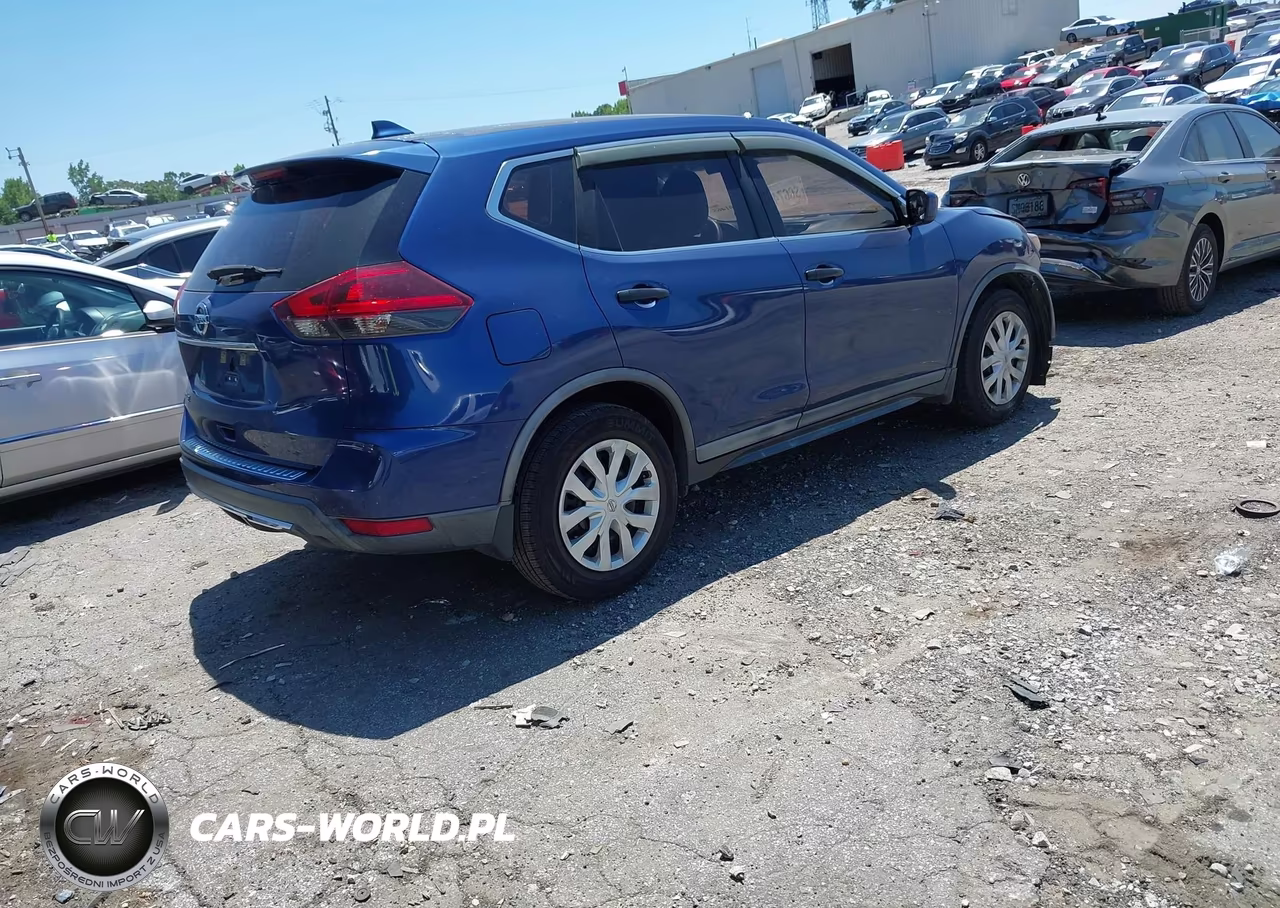 2018 Nissan Rogue S VIN:KNMAT2MT8JP573734 - 4