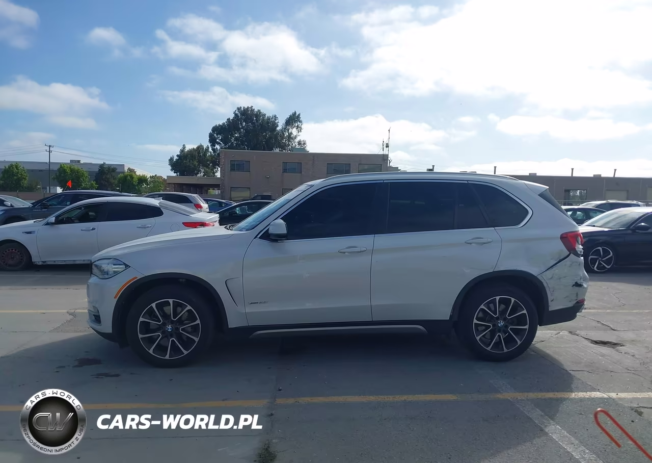 2017 BMW X5 xDrive50I VIN:5UXKR6C58H0J84512 - 14