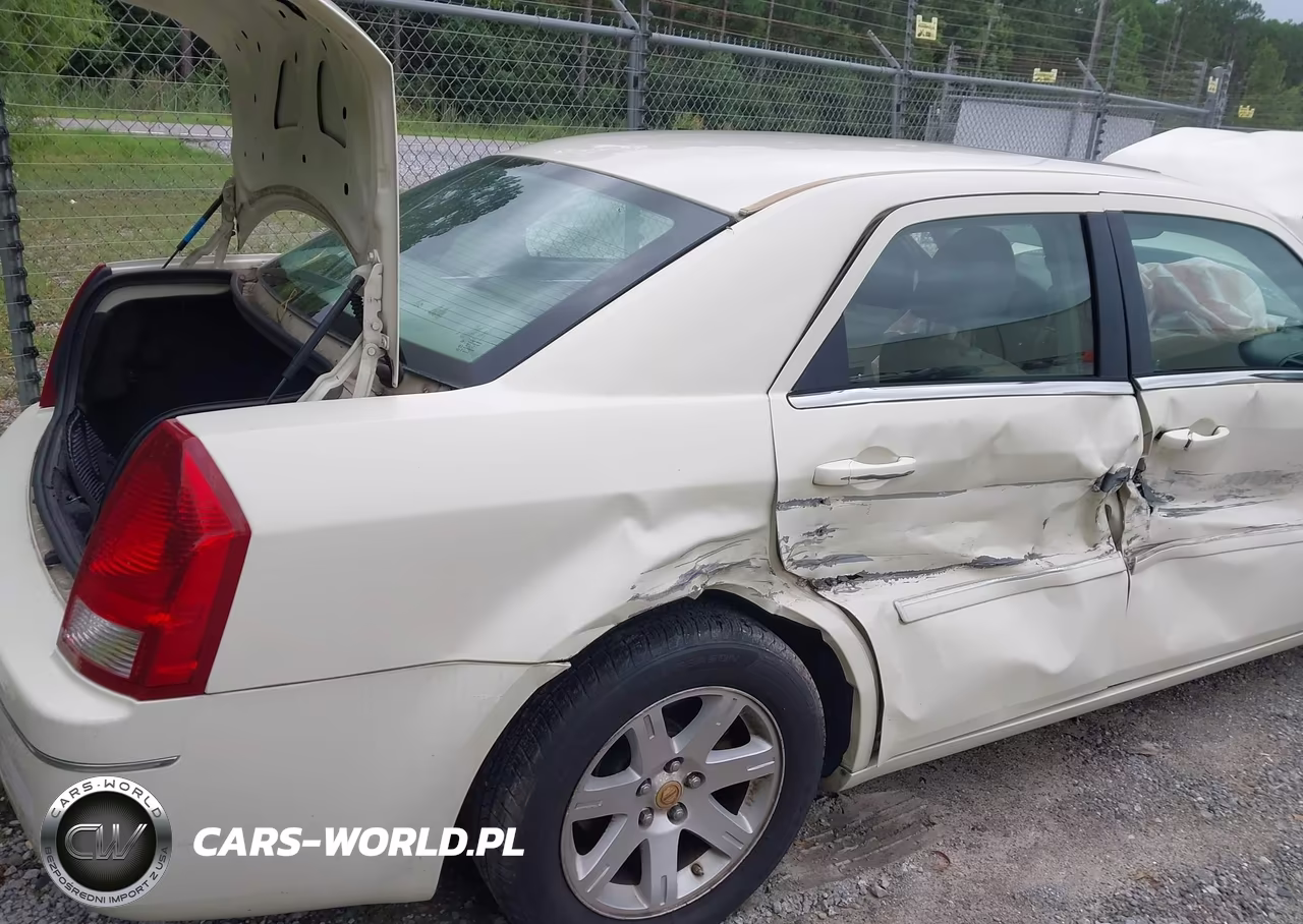 2006 Chrysler 300 Touring VIN:2C3KA53G26H463813 - 6