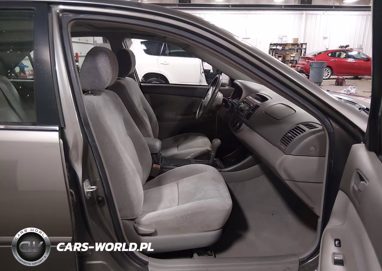 2004 Toyota Camry Le VIN:4T1BE32K64U838862 - 5