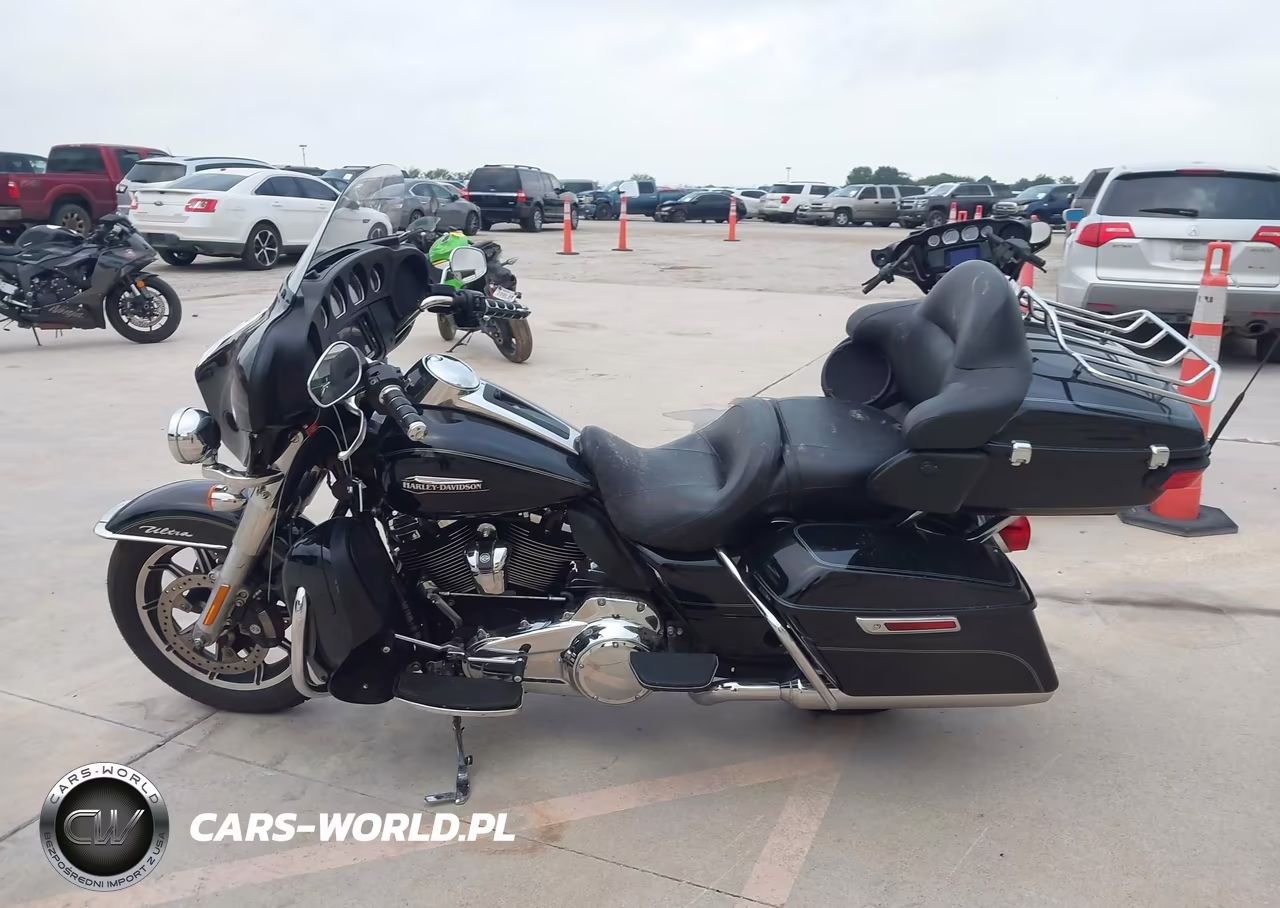 2017 Harley-Davidson Flhtcu Ultra Classic Electra Gld VIN:1HD1FCC15HB636601 - 13