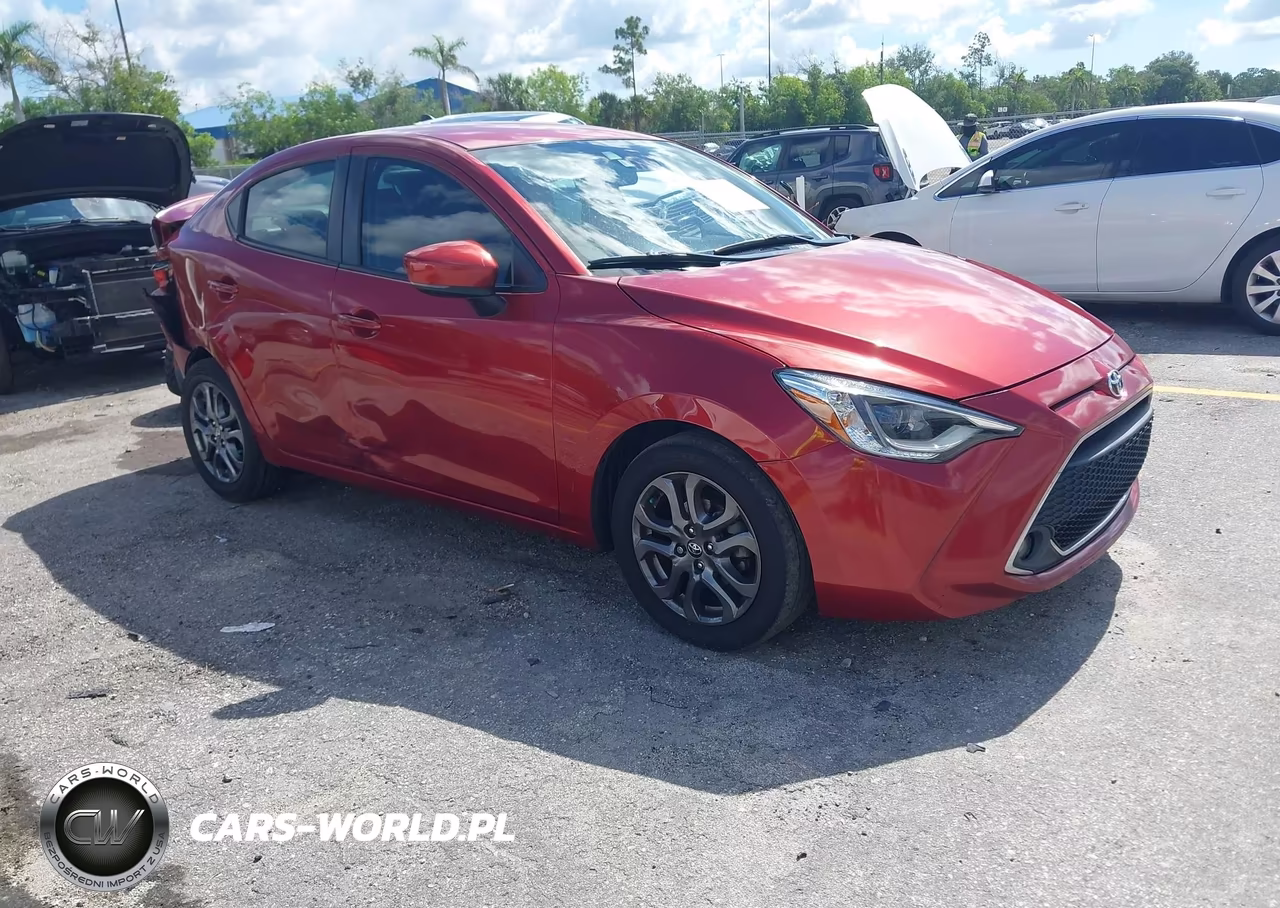 2019 Toyota Yaris Xle – zdjęcie 1 z 16