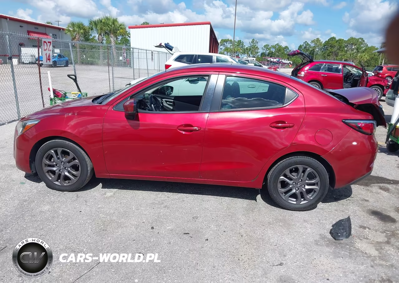 2019 Toyota Yaris Xle VIN:3MYDLBYV8KY500888 - 14