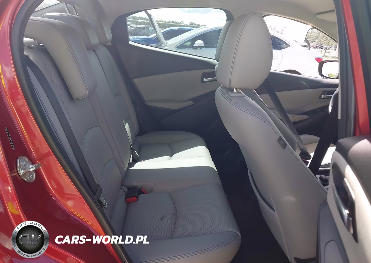 2019 Toyota Yaris Xle VIN:3MYDLBYV8KY500888 - 8