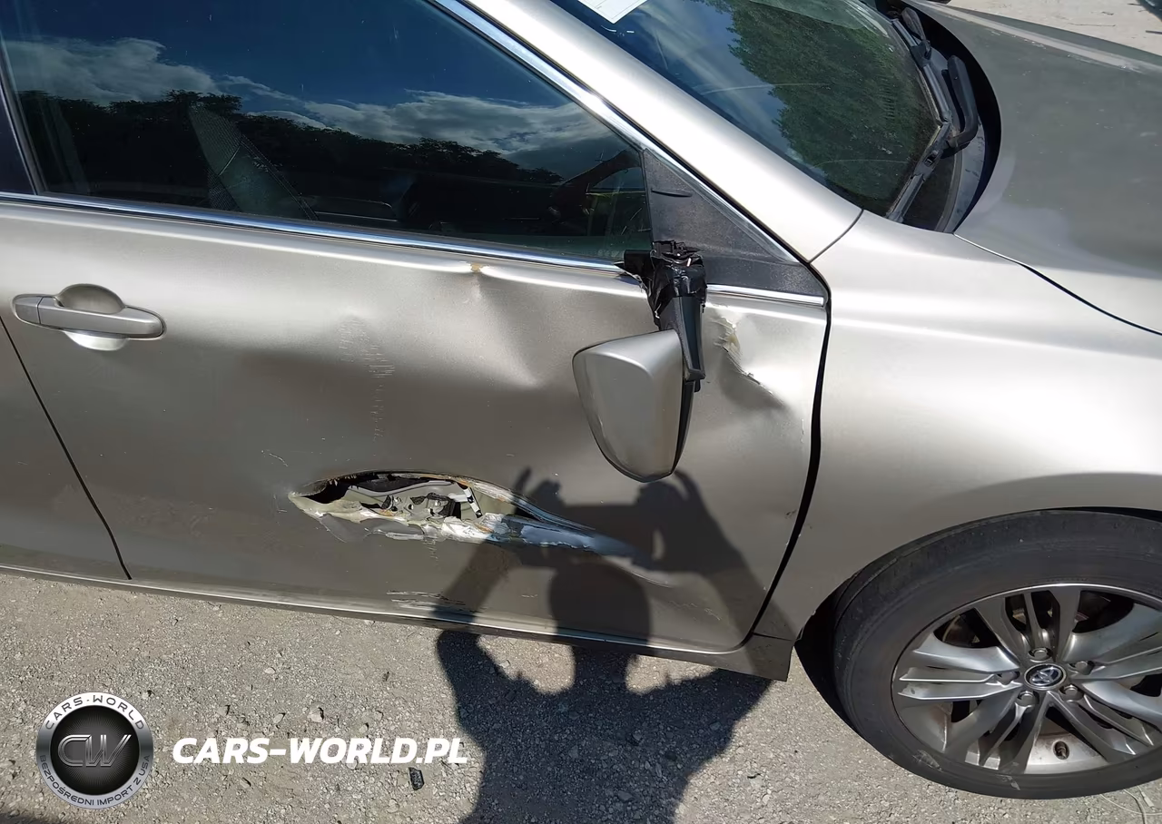 2016 Toyota Camry Se VIN:4T1BF1FK7GU161921 - 18
