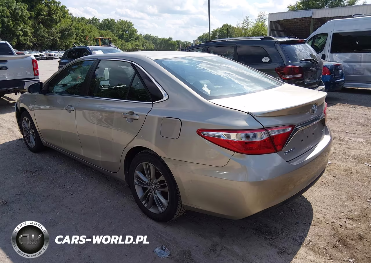 2016 Toyota Camry Se VIN:4T1BF1FK7GU161921 - 3