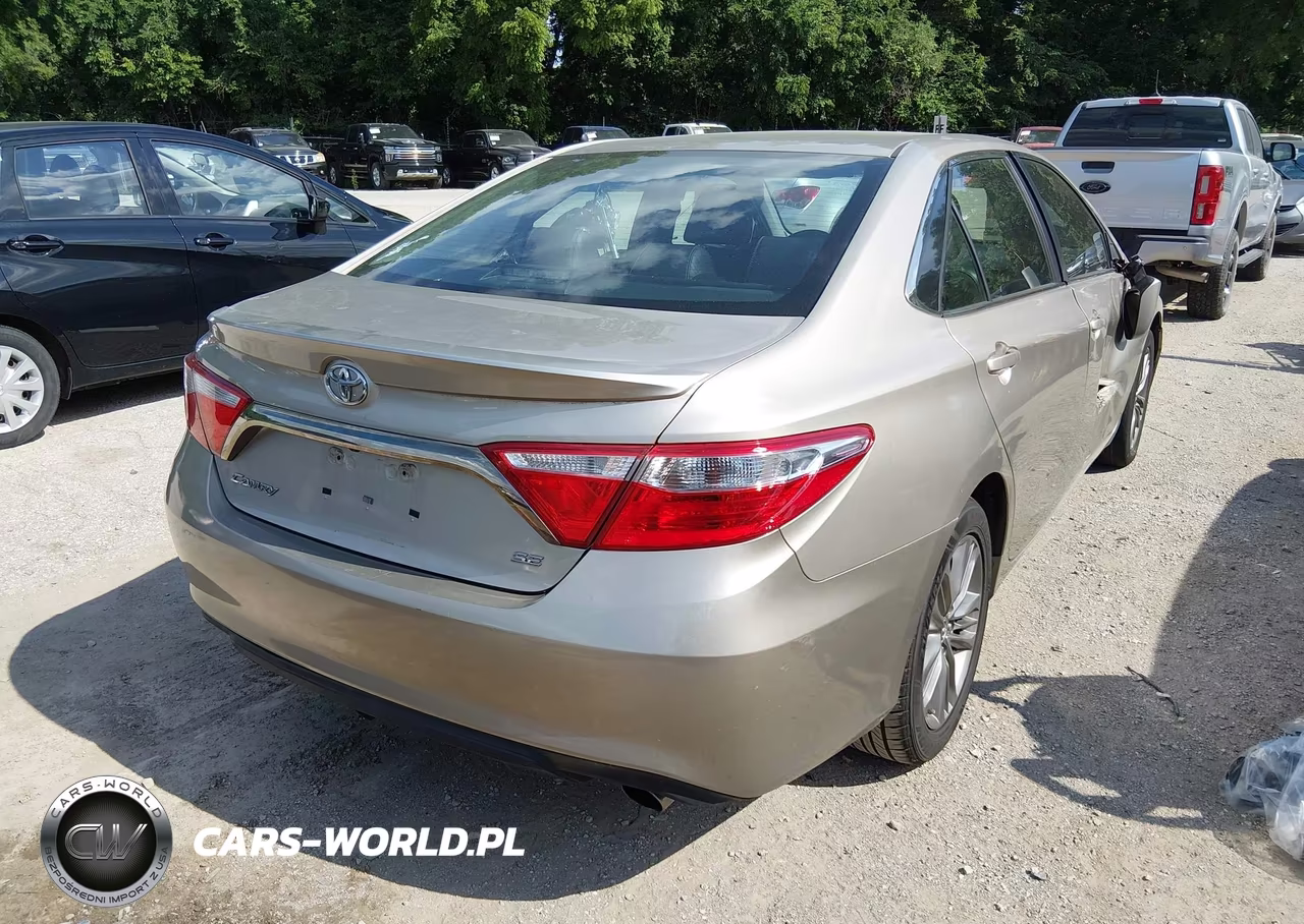 2016 Toyota Camry Se VIN:4T1BF1FK7GU161921 - 4