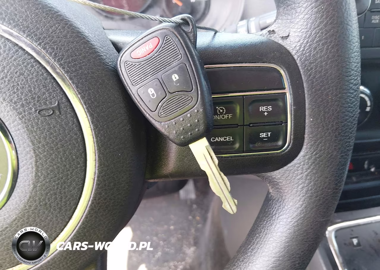 2016 Jeep Compass Sport VIN:1C4NJCBA0GD681435 - 11
