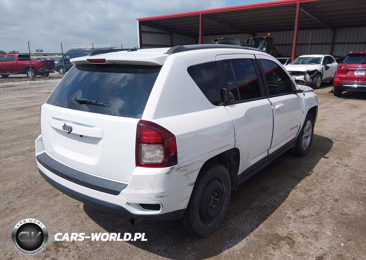 2016 Jeep Compass Sport VIN:1C4NJCBA0GD681435 - 4
