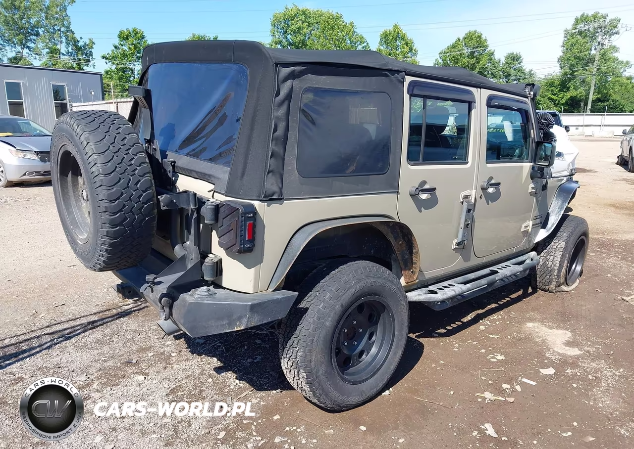 2017 Jeep Wrangler Unlimited Sport 4X4 VIN:1C4BJWDG5HL593381 - 4