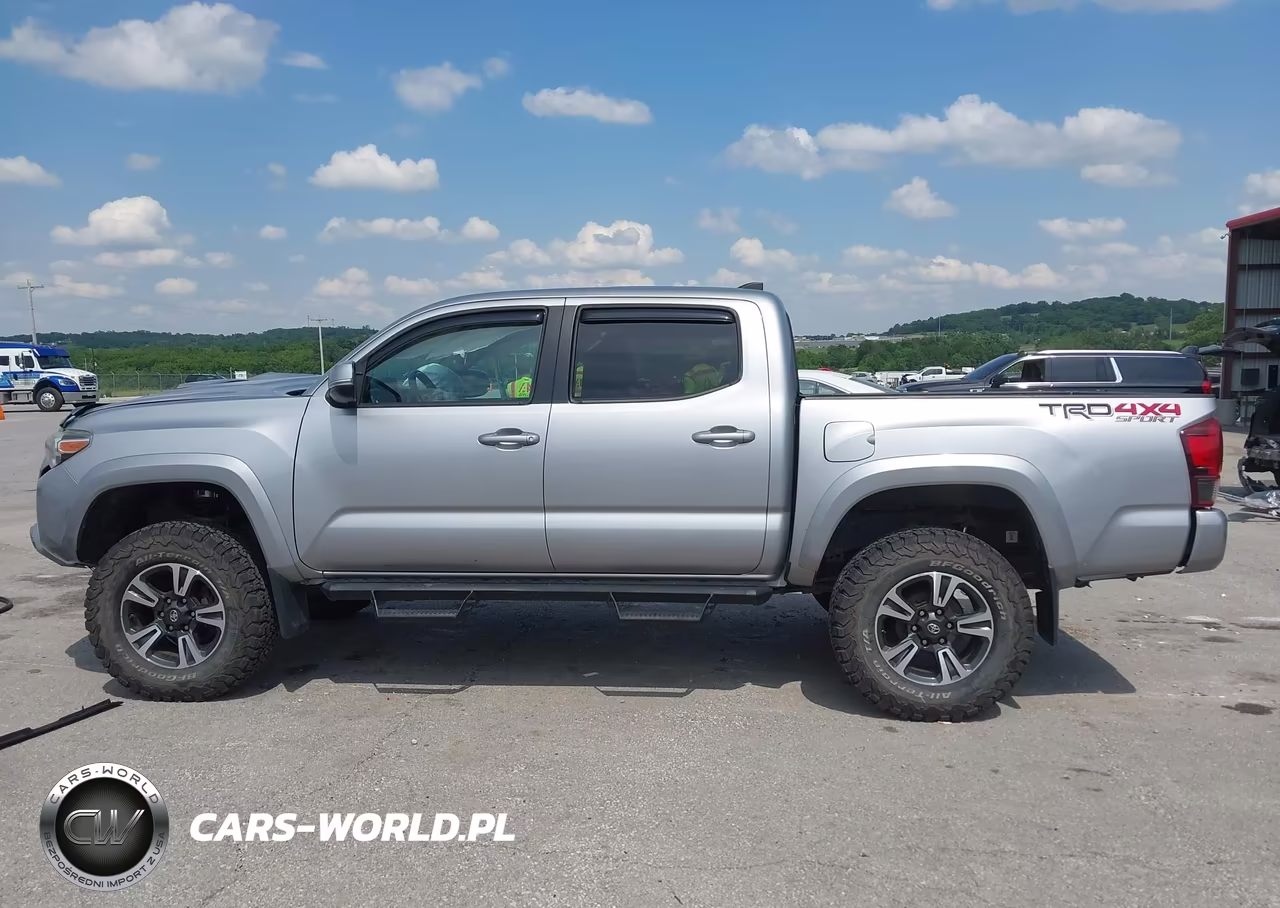 2018 Toyota Tacoma Trd Sport VIN:3TMCZ5AN7JM150275 - 15