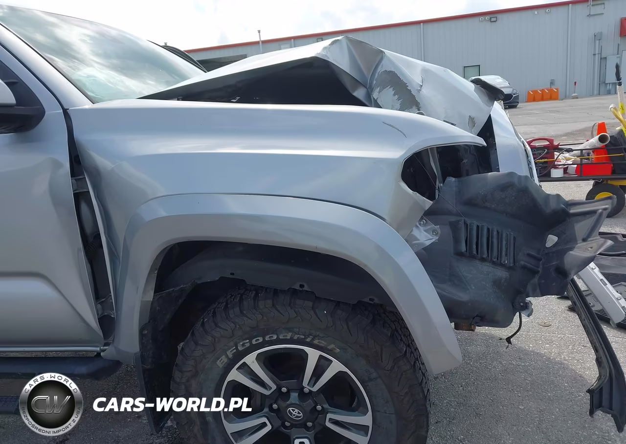 2018 Toyota Tacoma Trd Sport VIN:3TMCZ5AN7JM150275 - 18