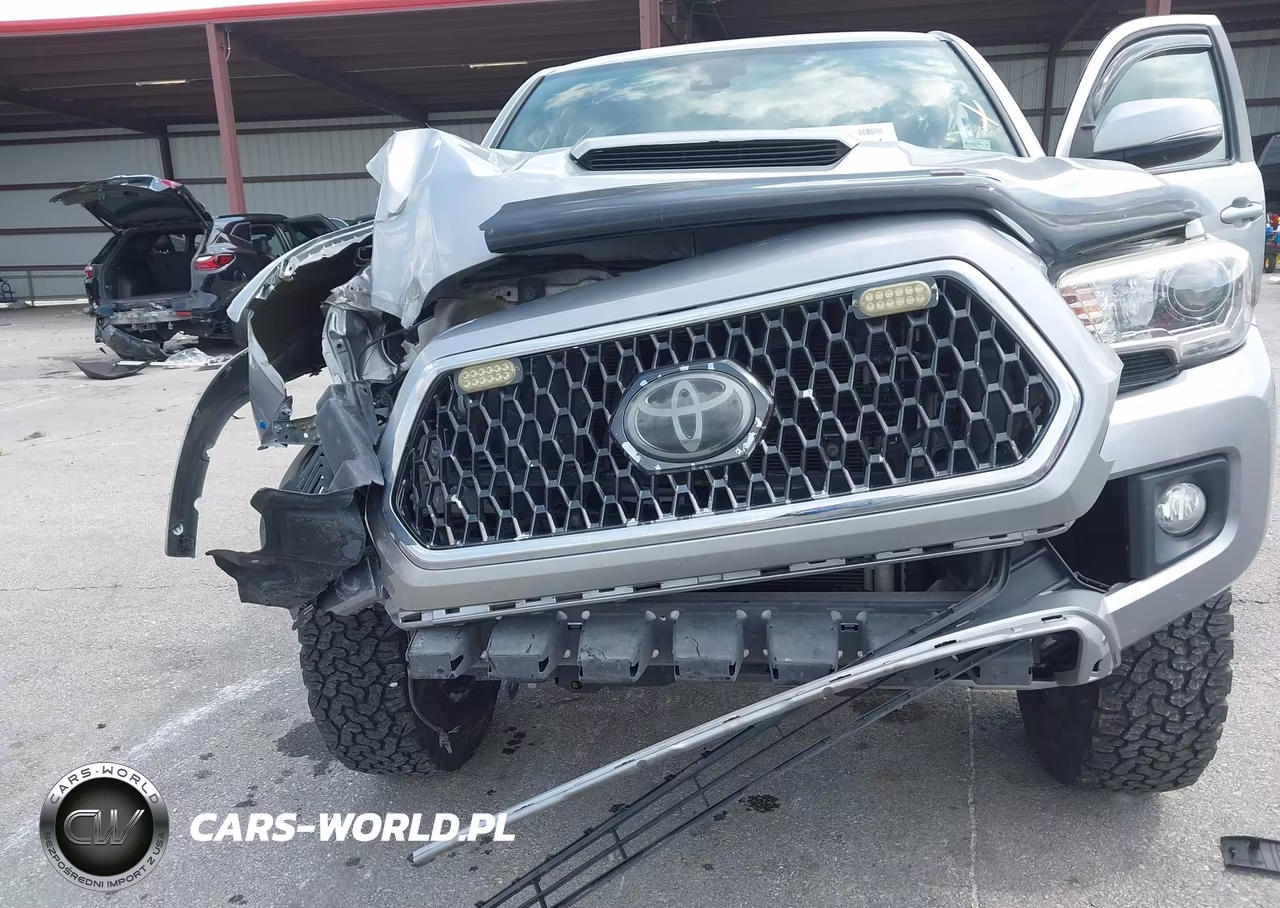 2018 Toyota Tacoma Trd Sport VIN:3TMCZ5AN7JM150275 - 6