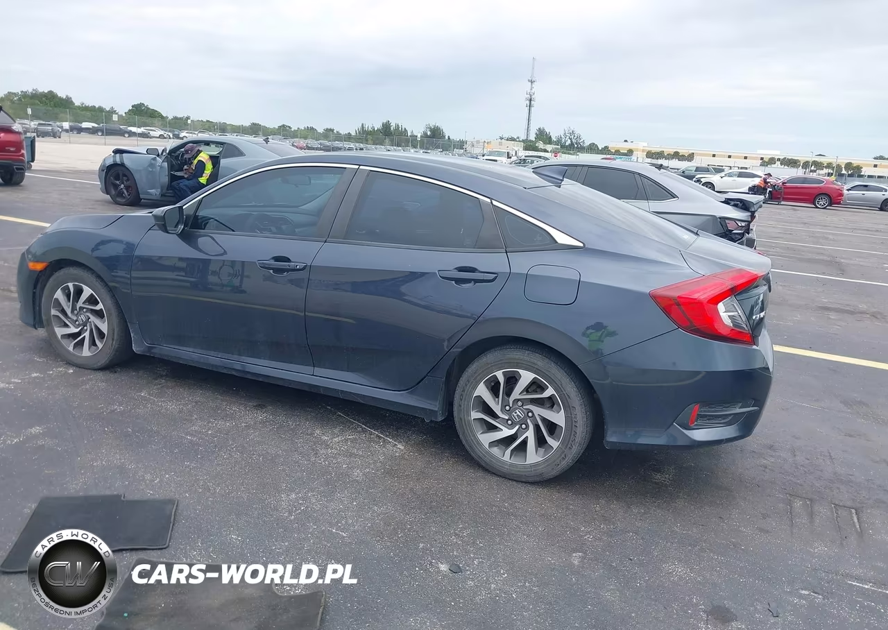 2018 Honda Civic Ex VIN:19XFC2F70JE031680 - 3