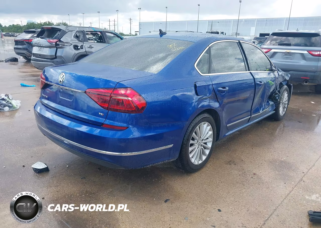 2017 Volkswagen Passat 1.8T Se VIN:1VWBT7A3XHC079315 - 4