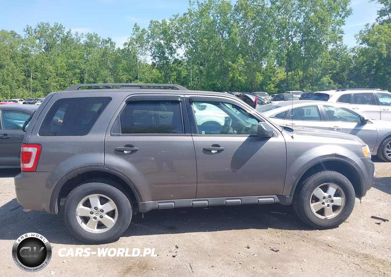 2011 Ford Escape Xlt VIN:1FMCU0D76BKB83142 - 13
