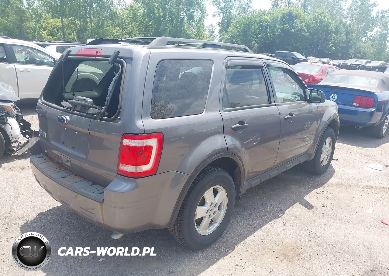 2011 Ford Escape Xlt VIN:1FMCU0D76BKB83142 - 4
