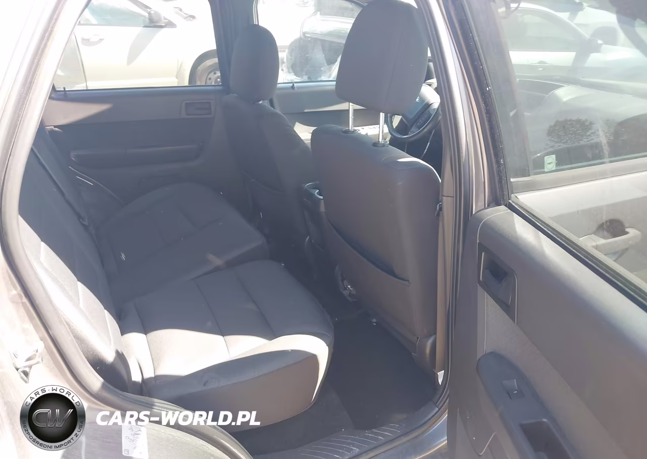 2011 Ford Escape Xlt VIN:1FMCU0D76BKB83142 - 8