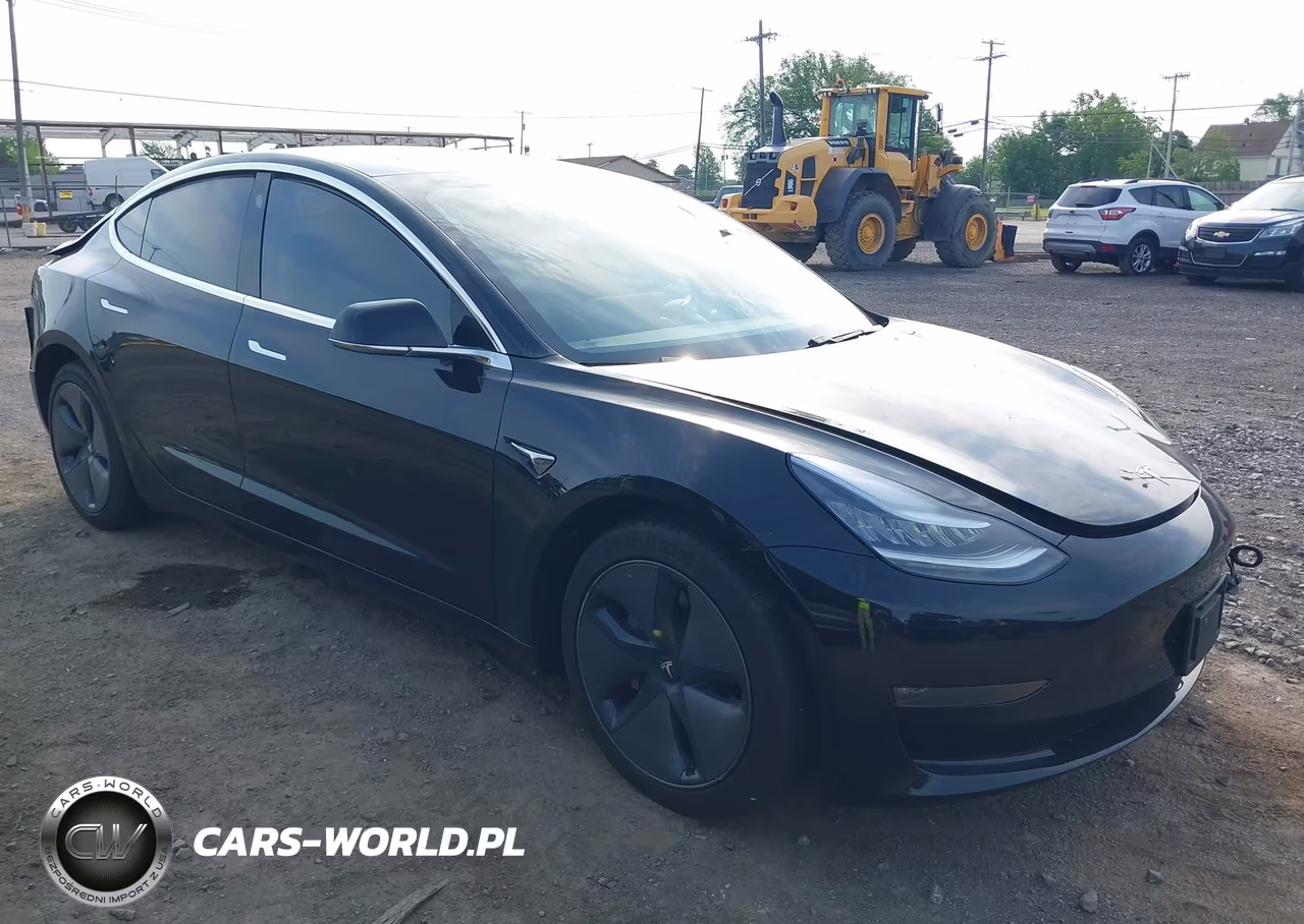2020 Tesla Model 3 Long Range Dual Motor All-Wheel Drive – zdjęcie 1 z 16