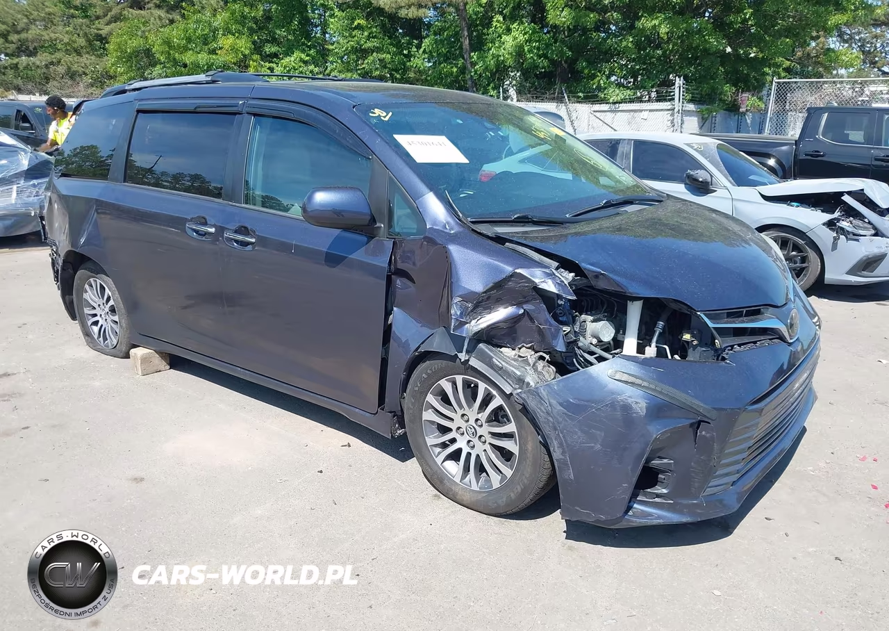 2018 Toyota Sienna Xle 8 Passenger – zdjęcie 1 z 16