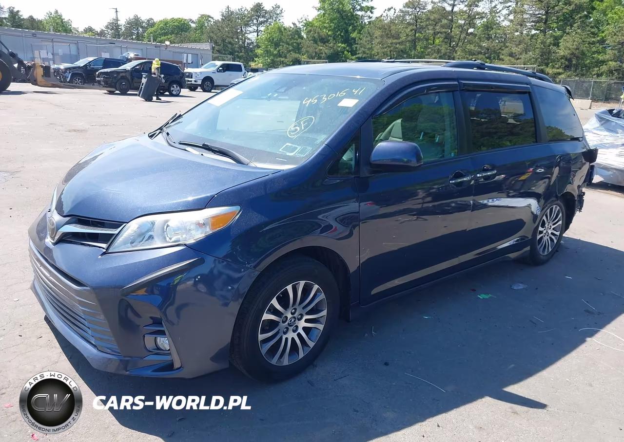 2018 Toyota Sienna Xle 8 Passenger VIN:5TDYZ3DC5JS939609 - 2