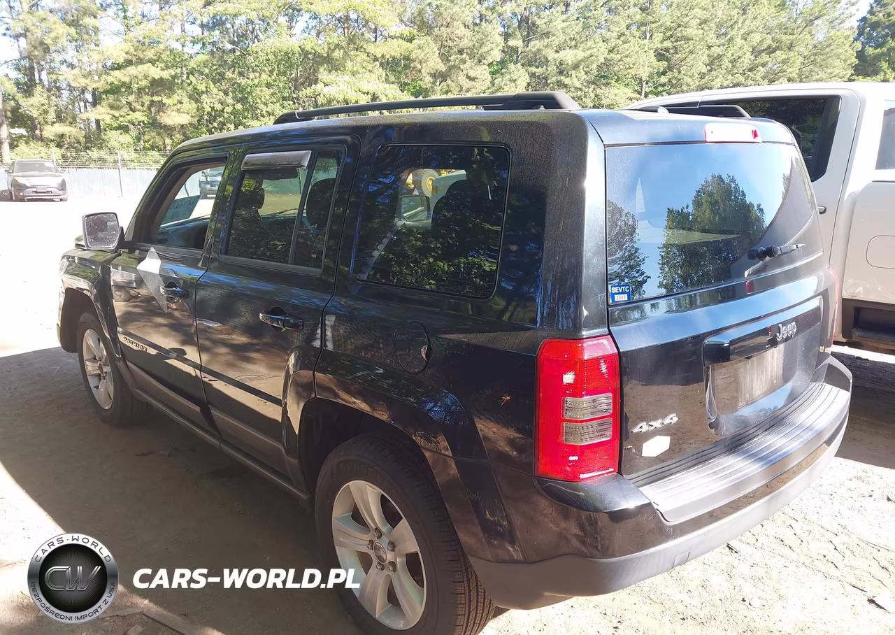 2014 Jeep Patriot Latitude VIN:1C4NJRFB1ED660967 - 3