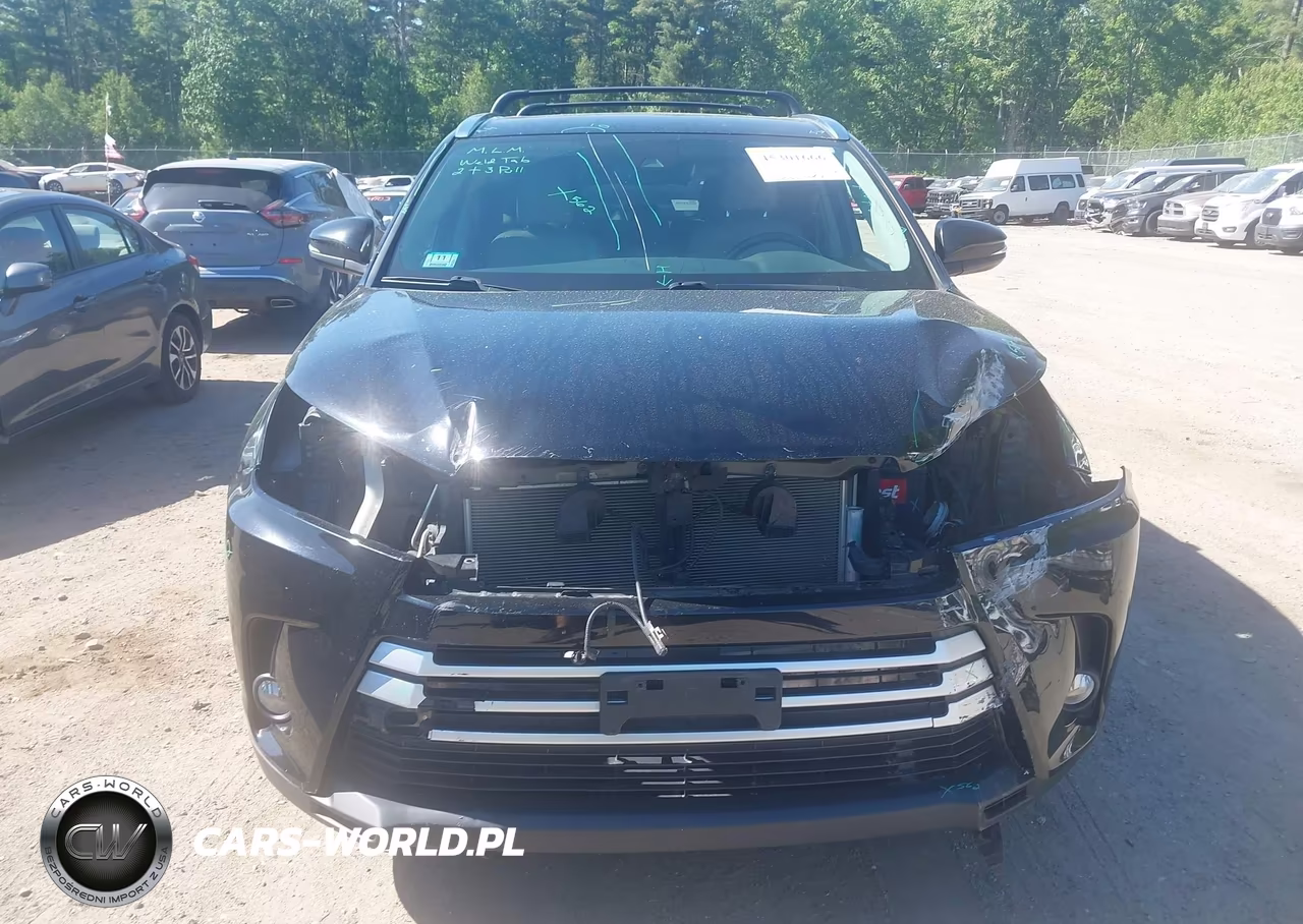 2018 Toyota Highlander Xle VIN:5TDJZRFHXJS531149 - 13