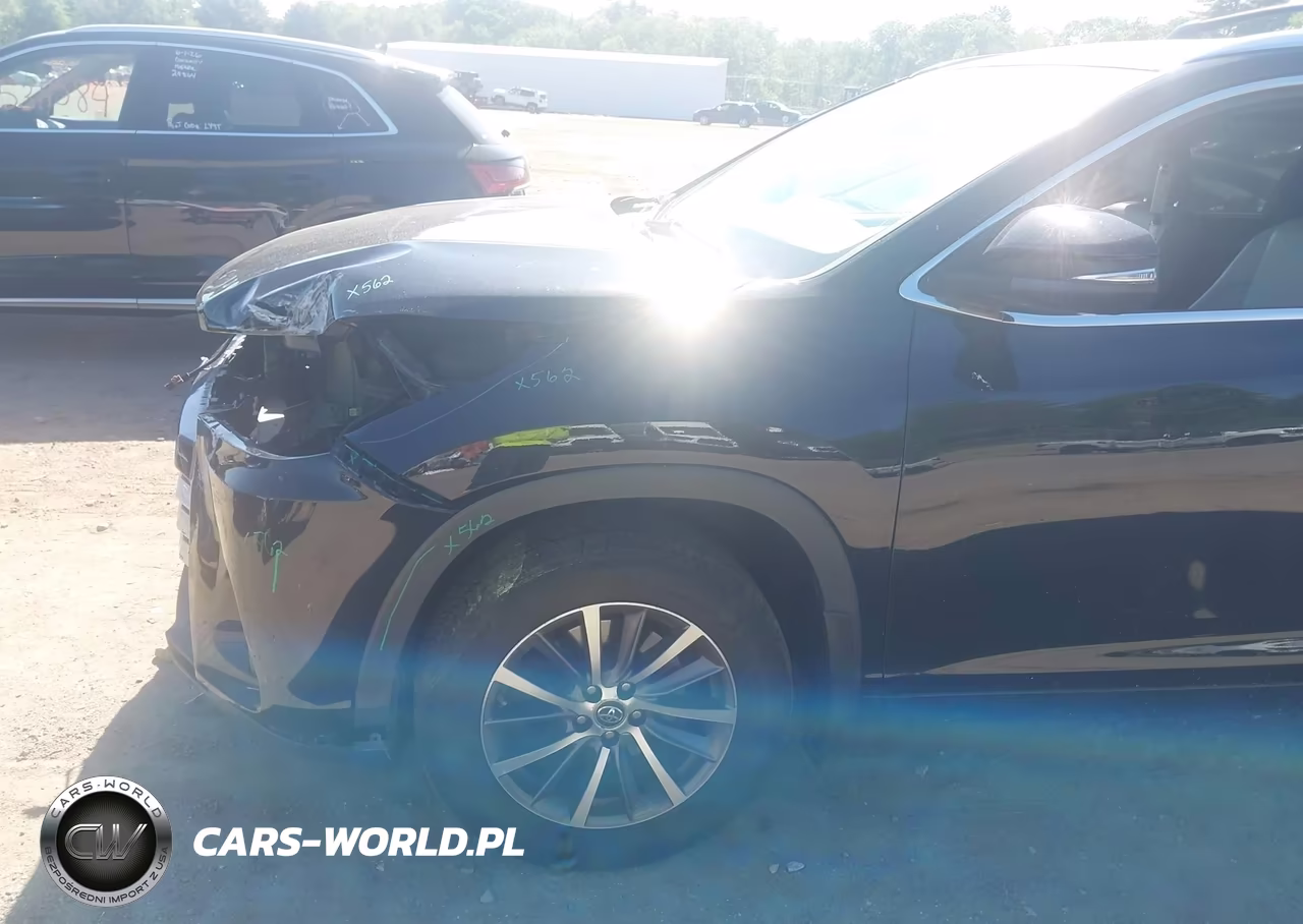 2018 Toyota Highlander Xle VIN:5TDJZRFHXJS531149 - 20