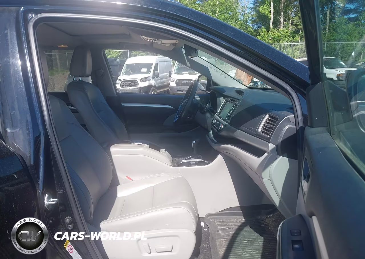 2018 Toyota Highlander Xle VIN:5TDJZRFHXJS531149 - 5