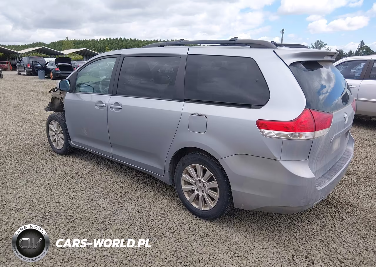 2013 Toyota Sienna Le 7 Passenger VIN:5TDJK3DC8DS050524 - 3