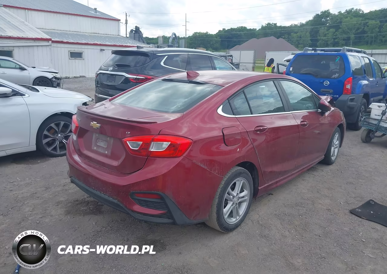 2017 Chevrolet Cruze Lt Auto VIN:1G1BE5SM8H7136122 - 4