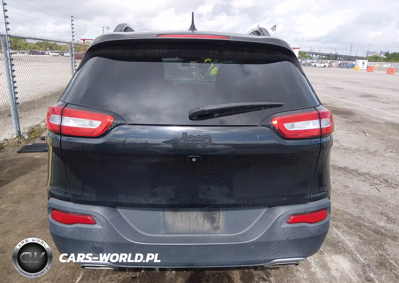 2015 Jeep Cherokee Latitude Altitude VIN:1C4PJLCS8FW722350 - 16