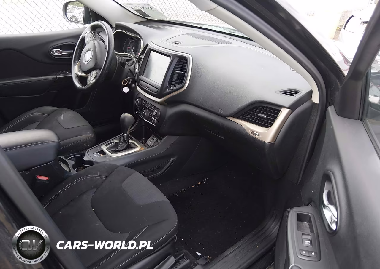 2015 Jeep Cherokee Latitude Altitude VIN:1C4PJLCS8FW722350 - 5