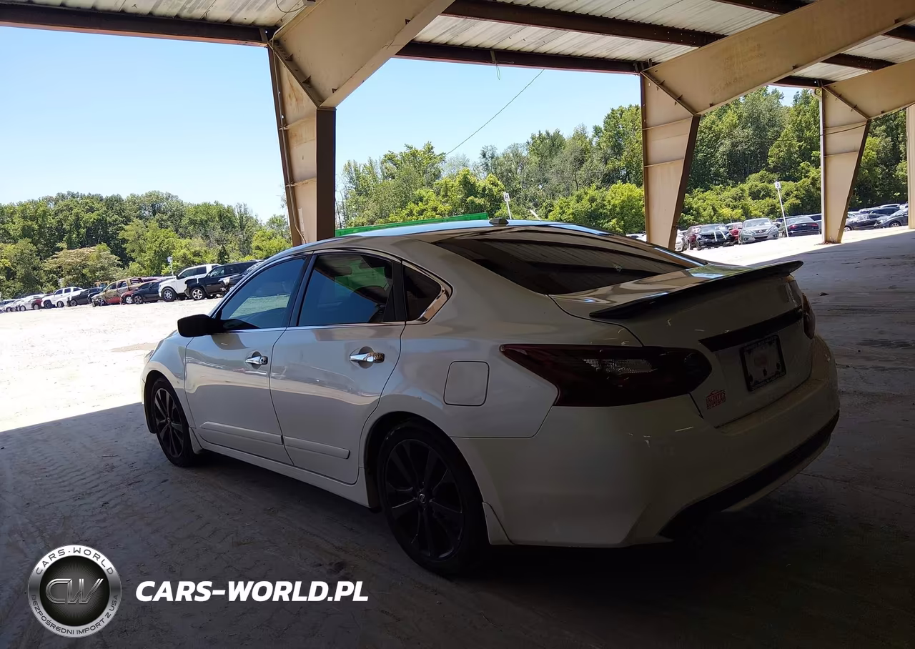 2018 Nissan Altima 2.5 Sr VIN:1N4AL3AP1JC477261 - 3