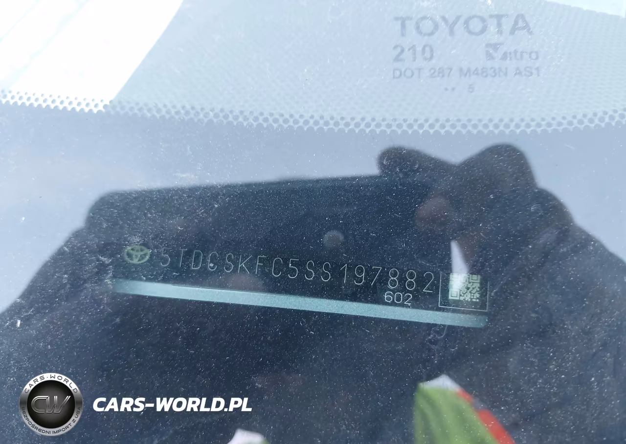 2025 Toyota Sienna Xse VIN:5TDCSKFC5SS197882 - 12