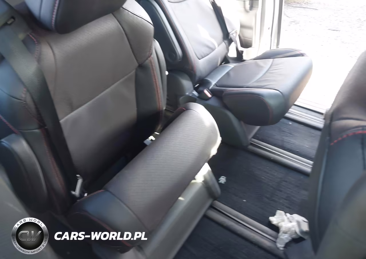 2025 Toyota Sienna Xse VIN:5TDCSKFC5SS197882 - 8